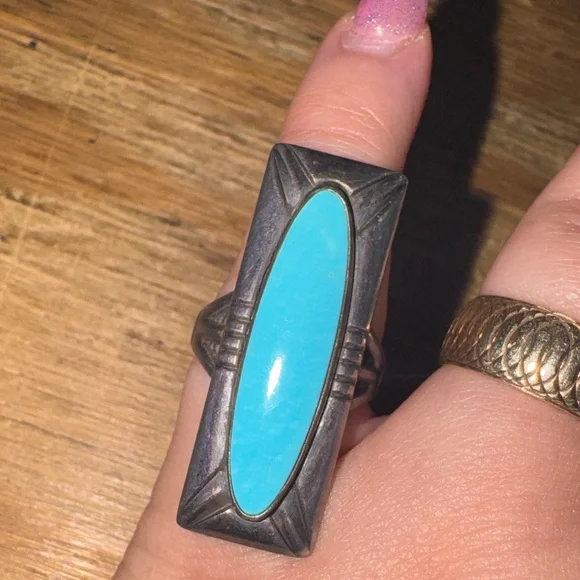 Turquoise Oval Silver Ring